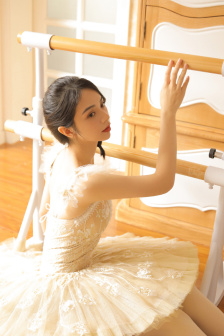 年轻女教师4在线观看